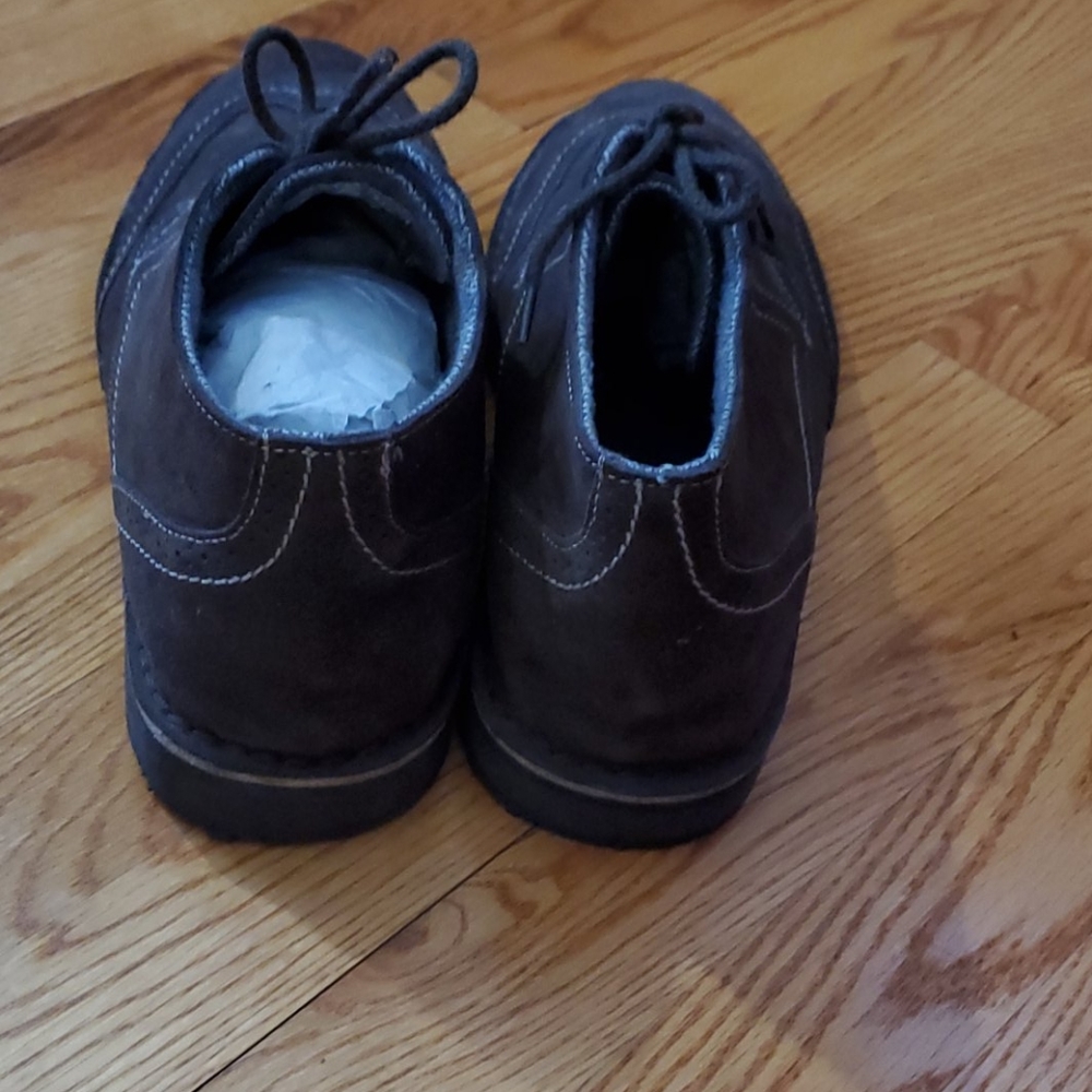 Boots - Picture 3 of 4